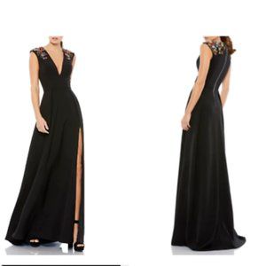 MAC DUGGAL PLUGE NECK EMPIRE WAIST EMBELLISHED SLEEVE THIGH SLIT BLACK GOWN 8